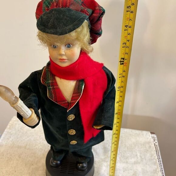 musical and LIGHT 🎄 Vintage boy figure 🎄 Christmas vintage figures🎄 - Picture 10 of 14